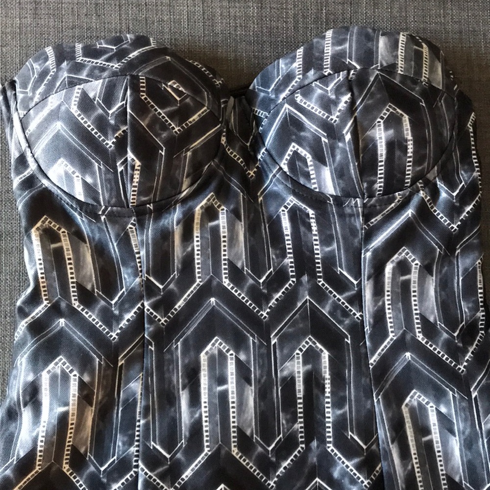 Patterned Strapless Dress - image 2